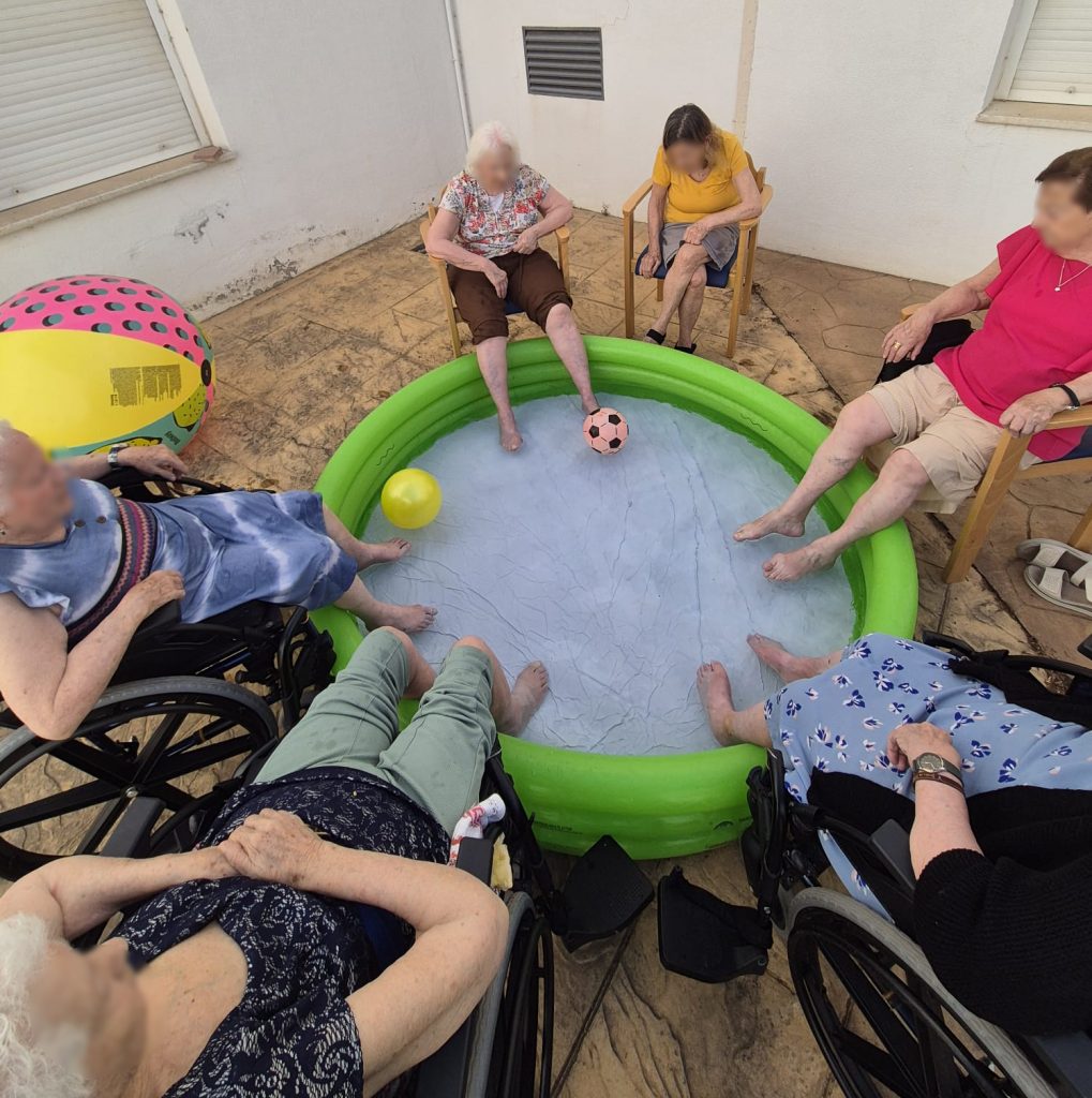 Diversión y ejercicio en el agua para nuestros mayores
